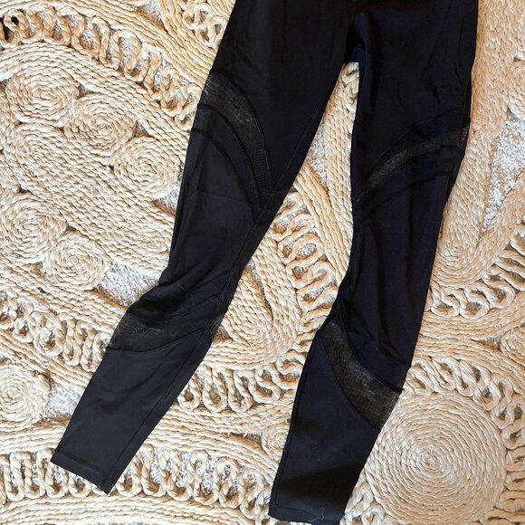 Seek The Heat Tight by lululemon - Picture 3 of 7